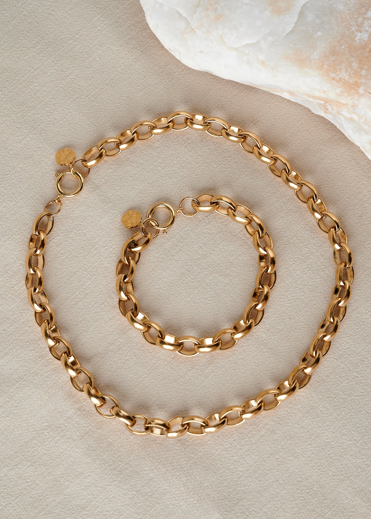 Rolo Chain Bold Bracelet in Gold