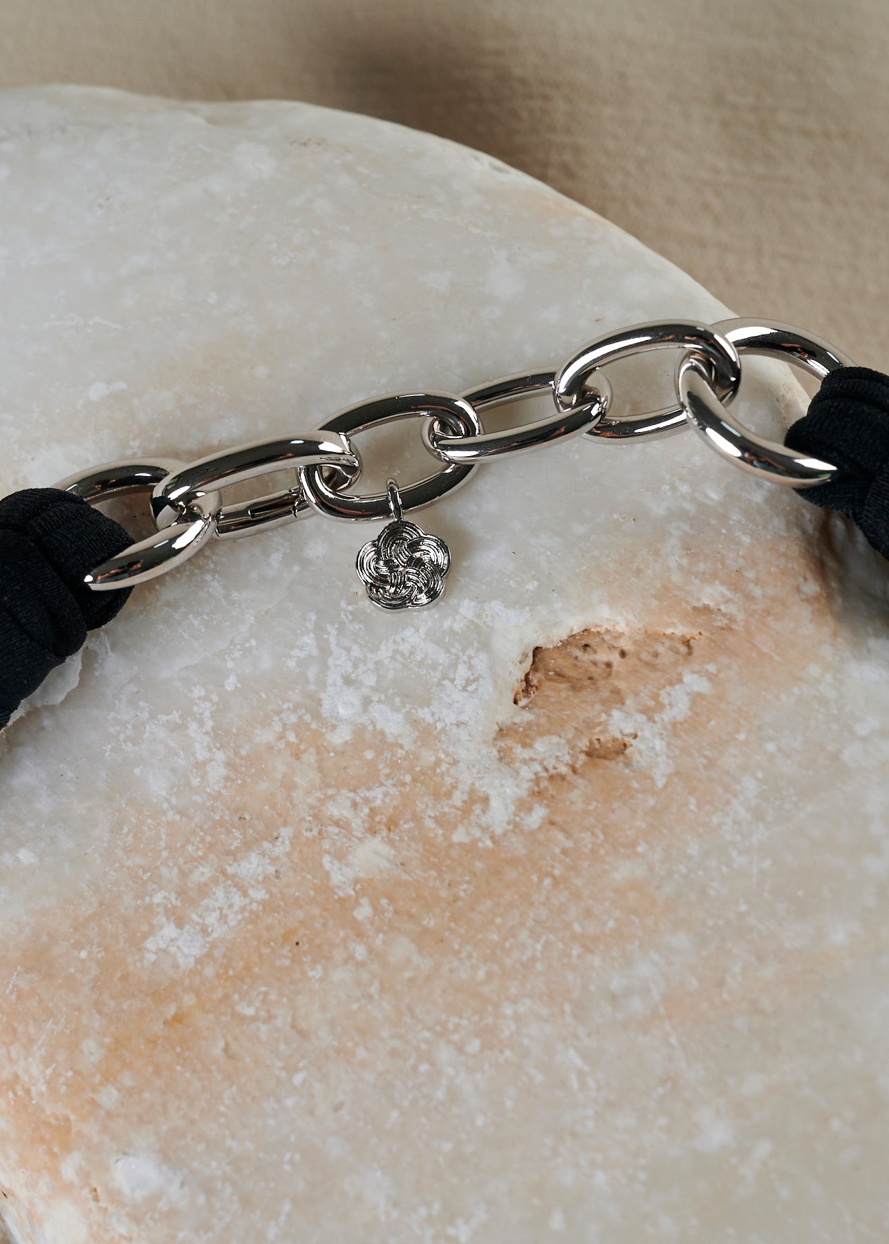 Knot Black Necklace